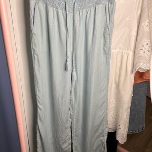 NWOT Aerie Light Blue Lightweight Raw Hem Slitted Straight Leg Pants Medium